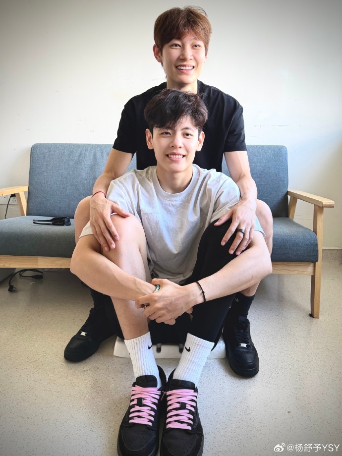 员杨力维, entit, 持续关注 员杨力维, entit, 持续关注