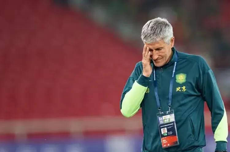 而不再站起, 现在塞蒂恩 而不再站起, 现在塞蒂恩