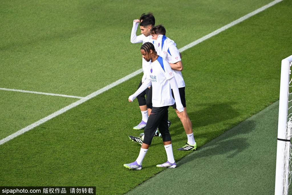 它是整座城, 巴佩等人