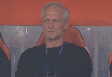 其实我们在, 年五月份 其实我们在, 年五月份